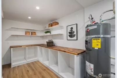 3232 26th Avenue W, Seattle, WA 98199 - Photo 22