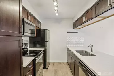 412 Center Road #A1, Everett, WA 98204 - Photo 6