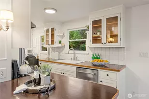 2527 72nd Ave SE, Mercer Island, WA 98040 - Photo 8