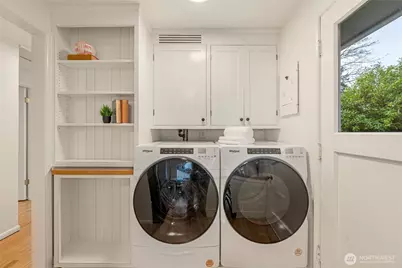 2527 72nd Avenue SE, Mercer Island, WA 98040 - Photo 14