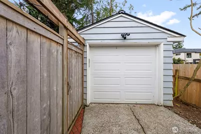 2527 72nd Avenue SE, Mercer Island, WA 98040 - Photo 20