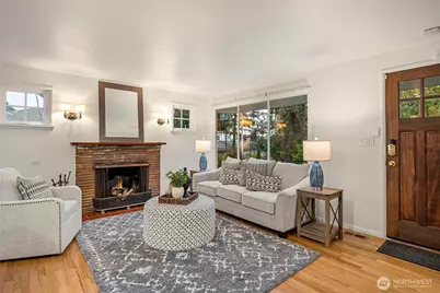 2527 72nd Avenue SE, Mercer Island, WA 98040 - Photo 4
