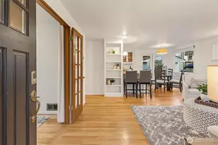 2527 72nd Ave SE, Mercer Island, WA 98040 - Photo 2