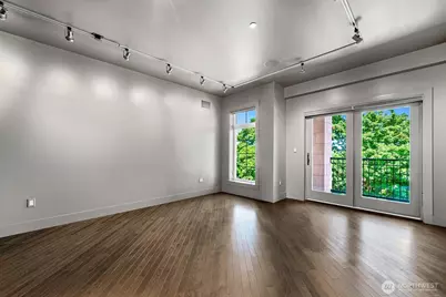 745 Bellevue Avenue E #402, Seattle, WA 98102 - Photo 28