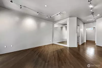 745 Bellevue Avenue E #402, Seattle, WA 98102 - Photo 30