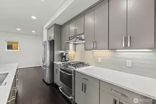 3300 NE 8014 31st Ave NW St, Seattle, WA 98115 - Photo 8