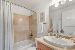 231 Belmont Ave E, Seattle, WA 98102 - Photo 28