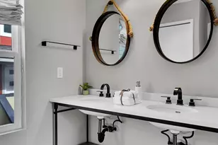 2001 E Yesler Way, Seattle, WA 98122 - Photo 14