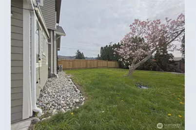 6220 Parker Road E, Sumner, WA 98390 - Photo 20