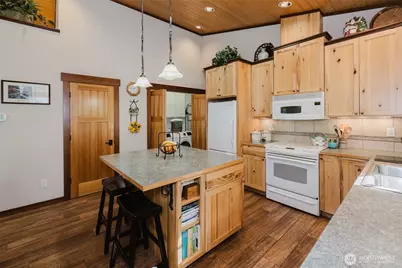 17717 E State Route 3, Allyn, WA 98524 - Photo 6