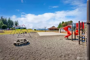 37110 Bay St, Hansville, WA 98340 - Photo 34