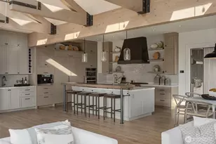 1918 94th Ave NE, Clyde Hill, WA 98004 - Photo 10