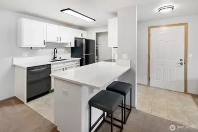 11915 Roseberg Avenue S #309, Seattle, WA 98168 - Photo 6