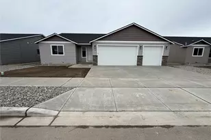 92 Salmon Dr, Wenatchee, WA 98801 - Photo 2