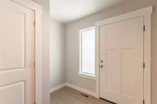 92 Salmon Dr, Wenatchee, WA 98801 - Photo 4