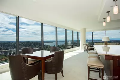 650 Bellevue Way NE #2404, Bellevue, WA 98004 - Photo 24