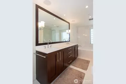 650 Bellevue Way NE #2404, Bellevue, WA 98004 - Photo 30