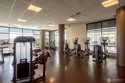 650 Bellevue Way NE #2404, Bellevue, WA 98004 - Photo 16