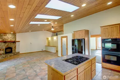 5707 316th Street NW, Stanwood, WA 98292 - Photo 4