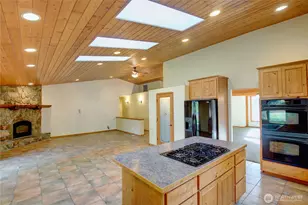 5707 316th St NW, Stanwood, WA 98292 - Photo 4