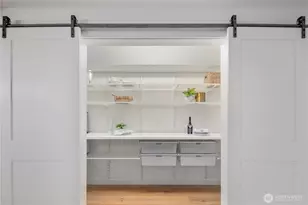 1633 E Calhoun St, Seattle, WA 98112 - Photo 16