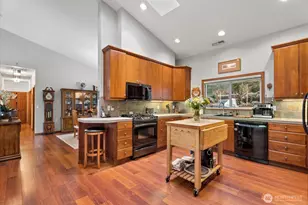 1010 Lightning Way, Camano Island, WA 98282 - Photo 14