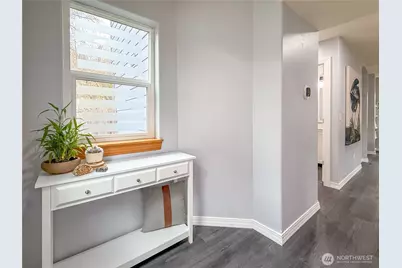 4525 5th Drive SE, Everett, WA 98203 - Photo 2