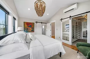 2419 7th Ave W, Seattle, WA 98119 - Photo 18