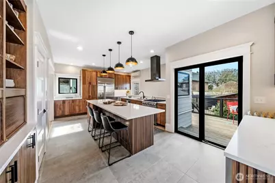 2419 7th Avenue W, Seattle, WA 98119 - Photo 10