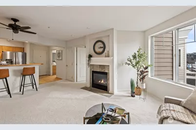 1525 NW 57th Street #610, Seattle, WA 98107 - Photo 4