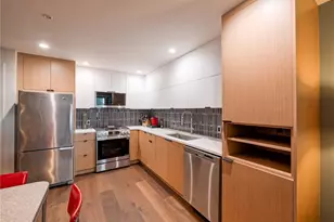 910 Lenora St, Seattle, WA 98121 - Photo 4