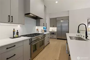 13982 Manzanita Rd NE, Bainbridge Island, WA 98110 - Photo 10