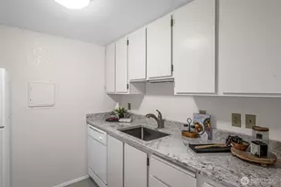 14010 Juanita Dr NE, Kirkland, WA 98034 - Photo 18