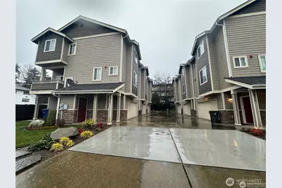 978 Edmonds Avenue NE #C, Renton, WA 98056 - Photo 1