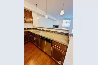 978 Edmonds Avenue NE #C, Renton, WA 98056 - Photo 22