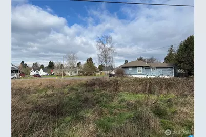 2501 Highland Avenue, Everett, WA 98201 - Photo 2
