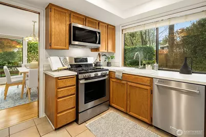 19202 SE 43rd Place, Issaquah, WA 98027 - Photo 10