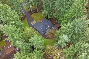 22904 NE 51st St, Redmond, WA 98053 - Photo 38