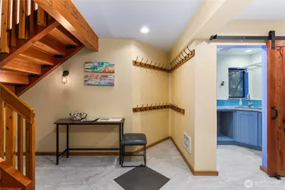 6520 E Mercer Way, Mercer Island, WA 98040 - Photo 4