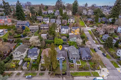 2629 Boyer Avenue E, Seattle, WA 98102 - Photo 2