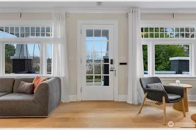 2629 Boyer Avenue E, Seattle, WA 98102 - Photo 12