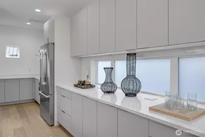 417 102nd Avenue SE, Bellevue, WA 98004 - Photo 12