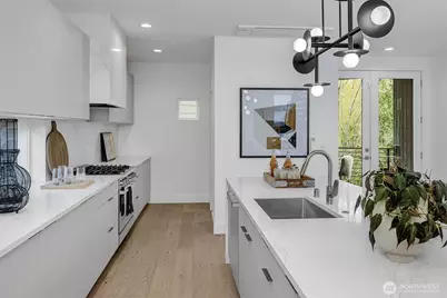 417 102nd Avenue SE, Bellevue, WA 98004 - Photo 14