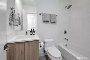 417 102nd Ave SE, Bellevue, WA 98004 - Photo 38