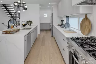 417 102nd Ave SE, Bellevue, WA 98004 - Photo 16