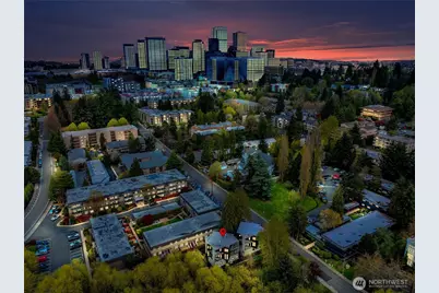 417 102nd Avenue SE, Bellevue, WA 98004 - Photo 4