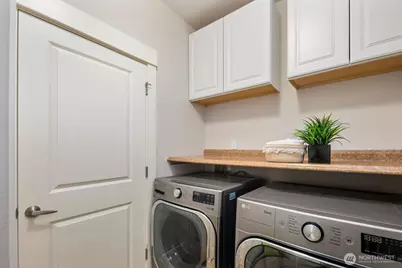 5620 NE 6th Place, Renton, WA 98059 - Photo 8