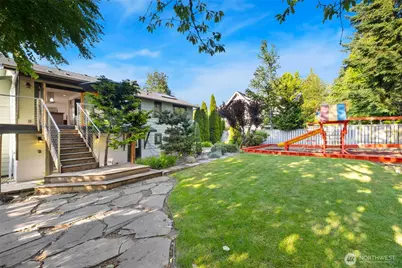9615 NE 26th Street, Clyde Hill, WA 98004 - Photo 6