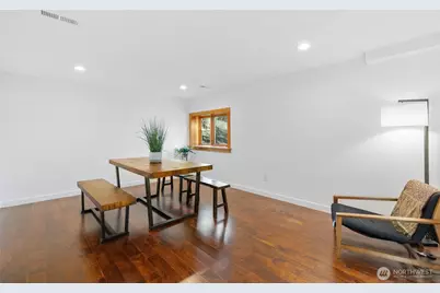 9615 NE 26th Street, Clyde Hill, WA 98004 - Photo 22