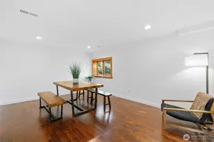 9615 NE 26th St, Clyde Hill, WA 98004 - Photo 22